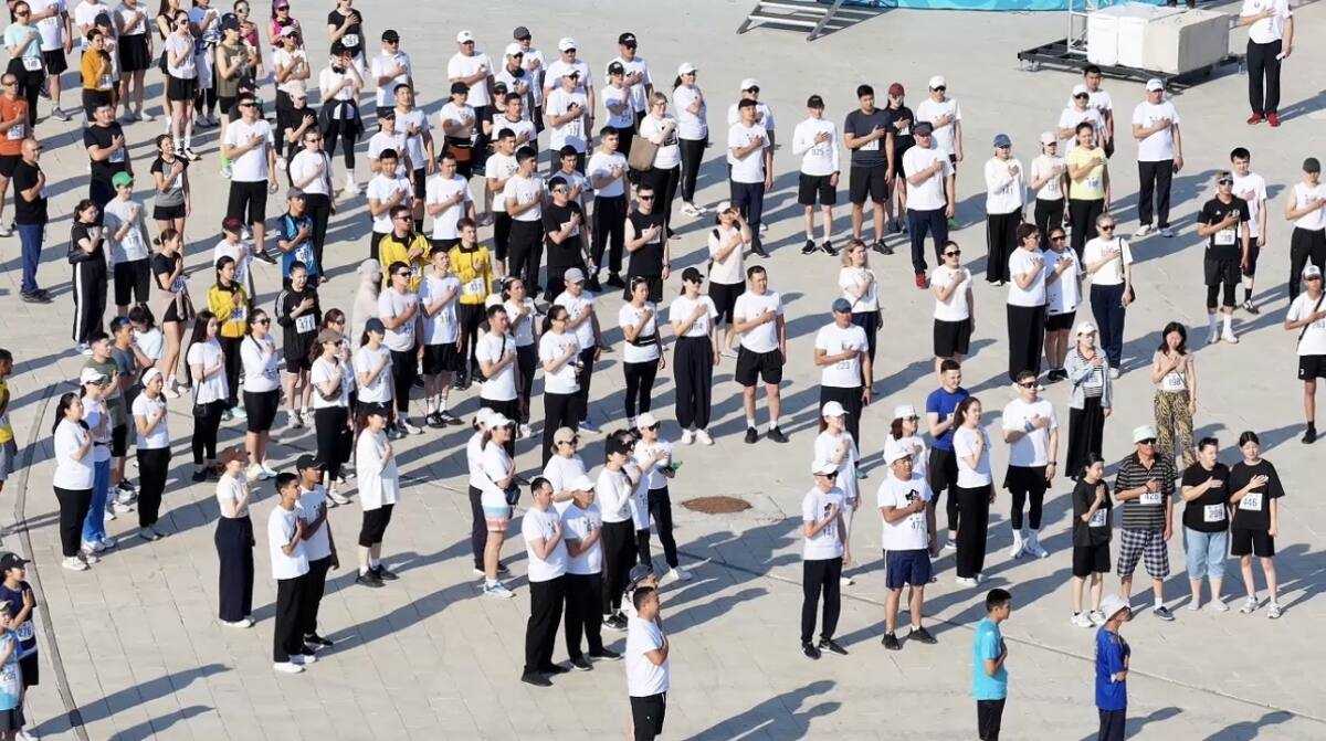 Около 400 жителей Кокшетау приняли участие в марафоне ко Дню Казахстанской полиции