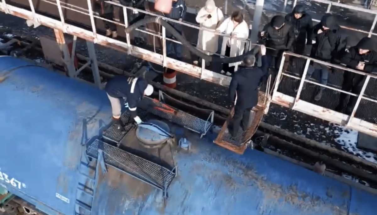 Свыше 700 попыток незаконного вывоза топлива пресекли в Казахстане