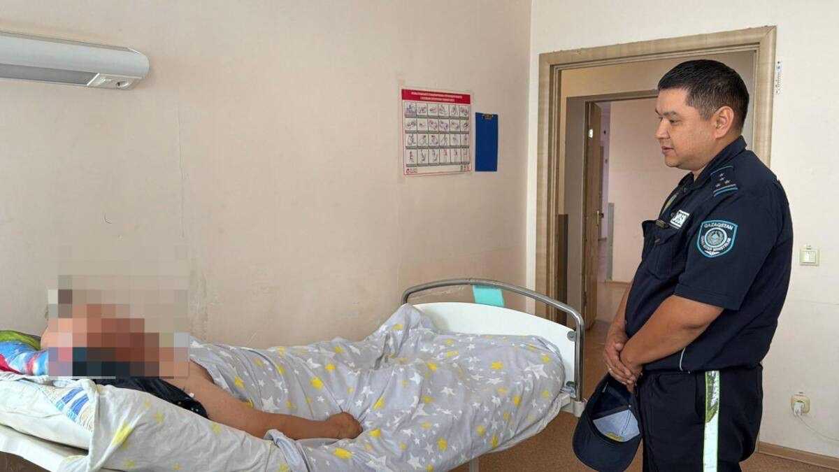 Стало плохо за рулём: полицейские спасли мужчину в Костанайской области