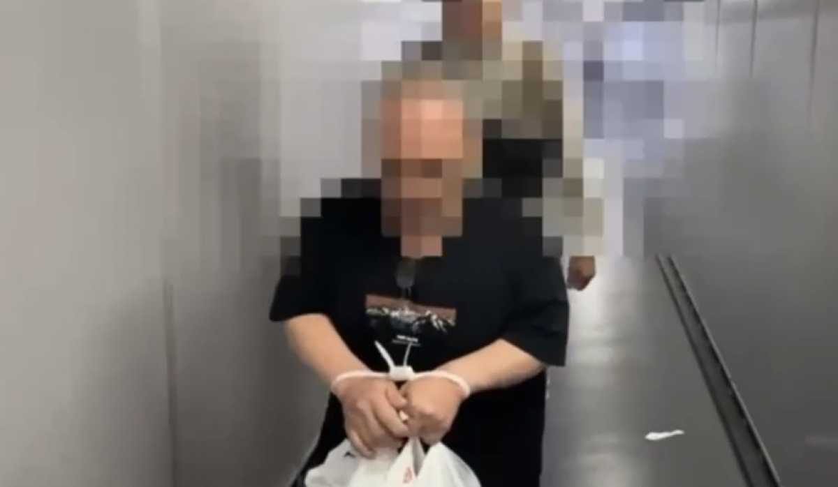 Организатора крупной наркосети экстрадировали из Польши в Казахстан