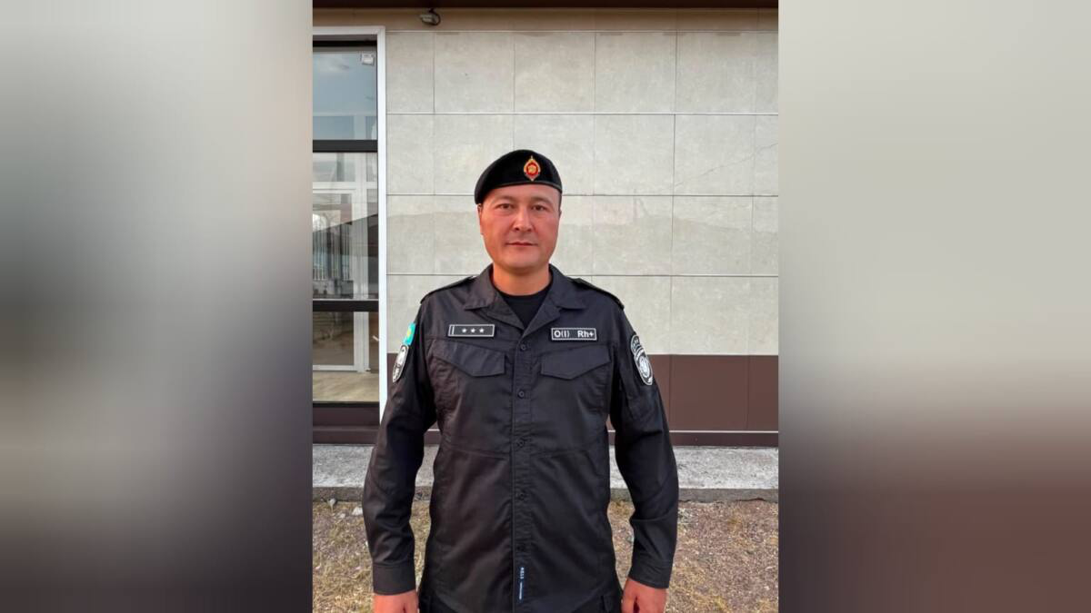 Не раздумывая бросился в воду: полицейский спас тонущего мужчину в Павлодарской области