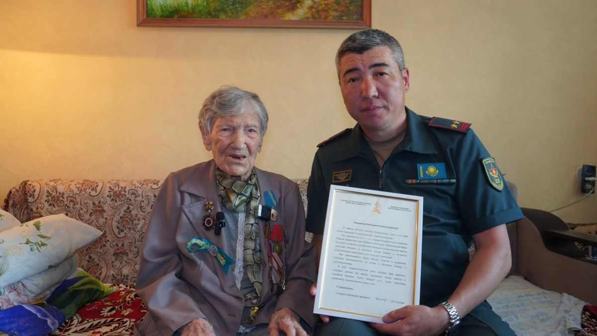 Ветеран ВОВ отметила 101-летие в Алматы