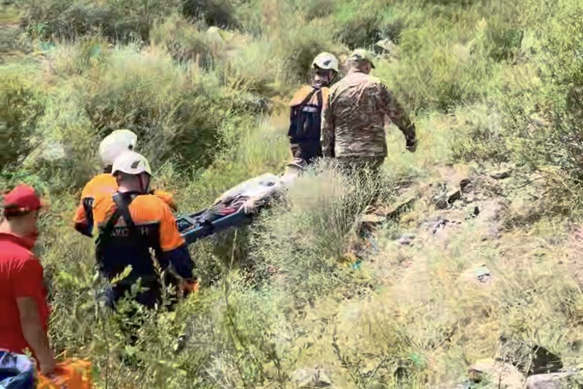 Подросток получил травму в горах в Жетысуской области