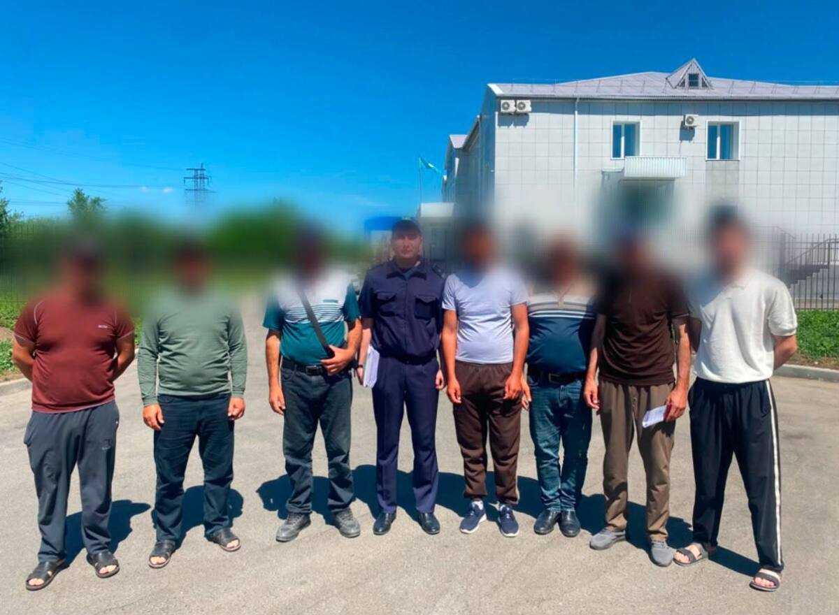 Нелегально работавших иностранцев выявили в ВКО