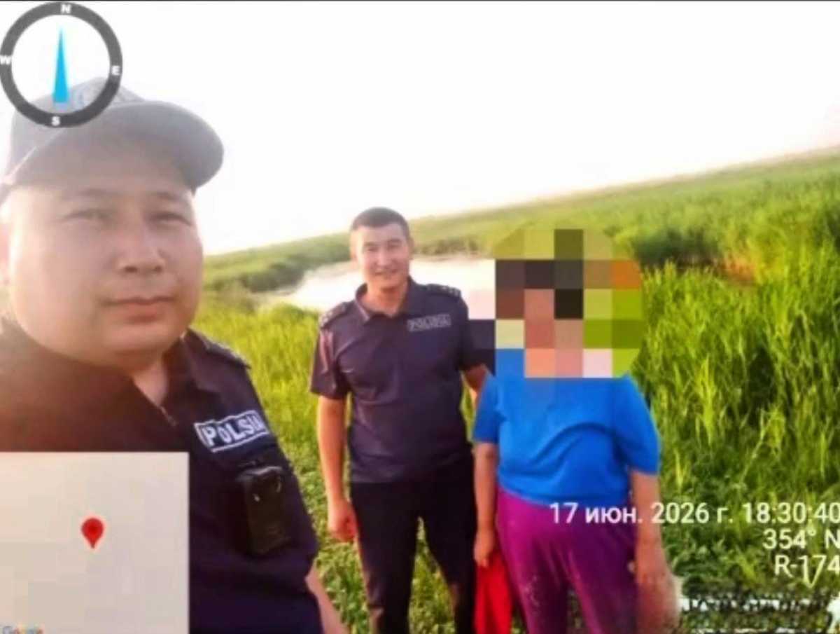 Почти 18 часов поисков: пропавшую женщину нашли в болотистой местности в Абайской области