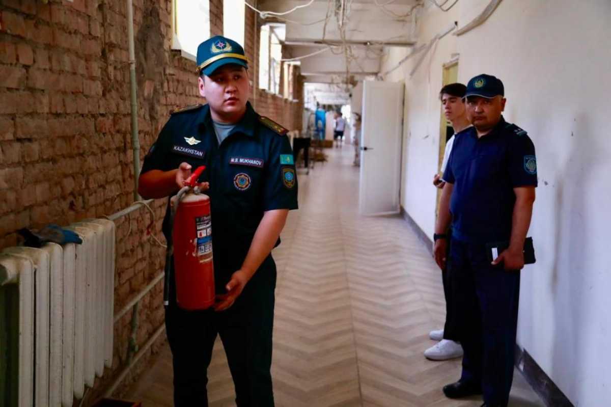 В Астане провели рейд по пожарной безопасности в хостелах
