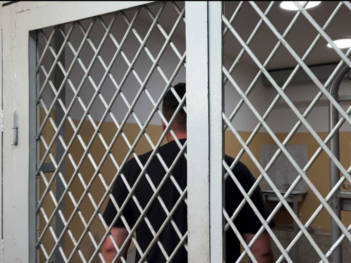 Искупался голым в фонтане: жителя Петропавловска арестовали на 15 суток