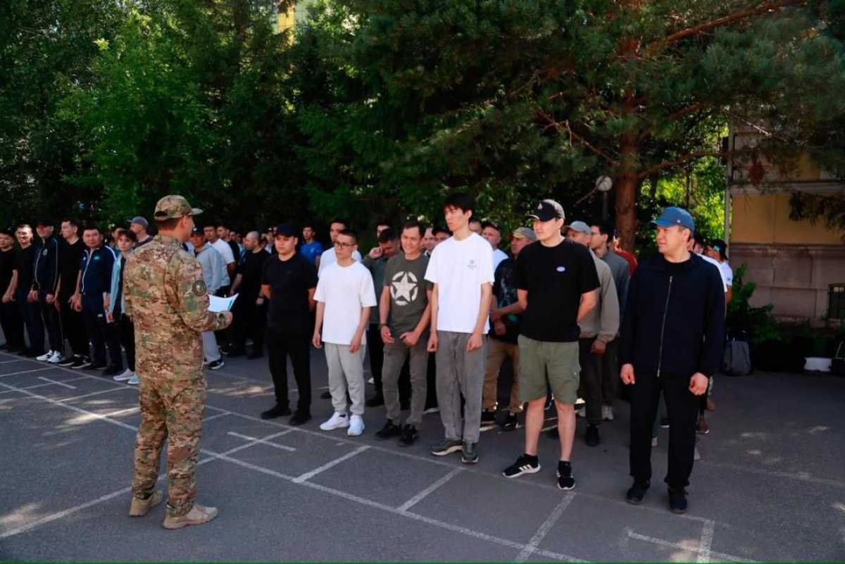 Свыше 100 военнообязанных запаса отправили на воинские сборы в Астане