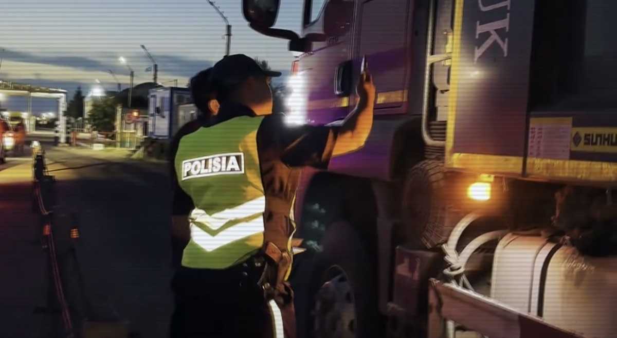 Почти 200 иностранцев наказали за попытки вывезти топливо из Казахстана