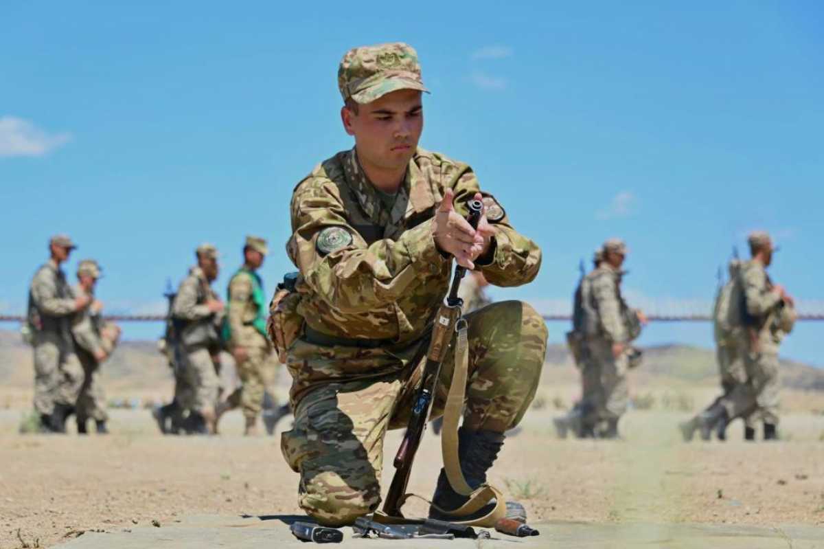 Ключевой этап боевой подготовки: военнослужащие Вооруженных Сил Казахстана приступили к подготовке по специальности