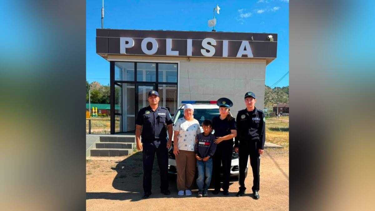 Прошёл 7 километров: 9-летнего мальчика нашли на трассе в Павлодарской области