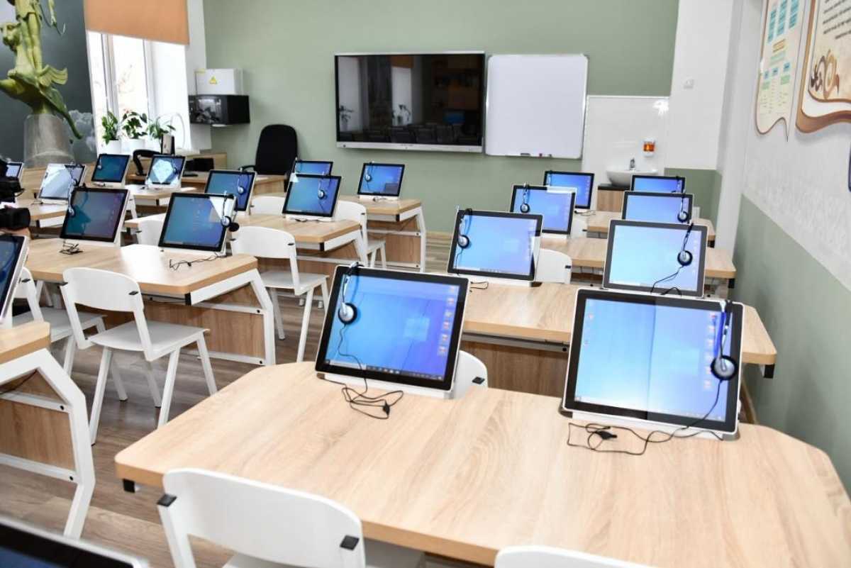 Восемь новых школ откроют в Алматы к новому учебному году