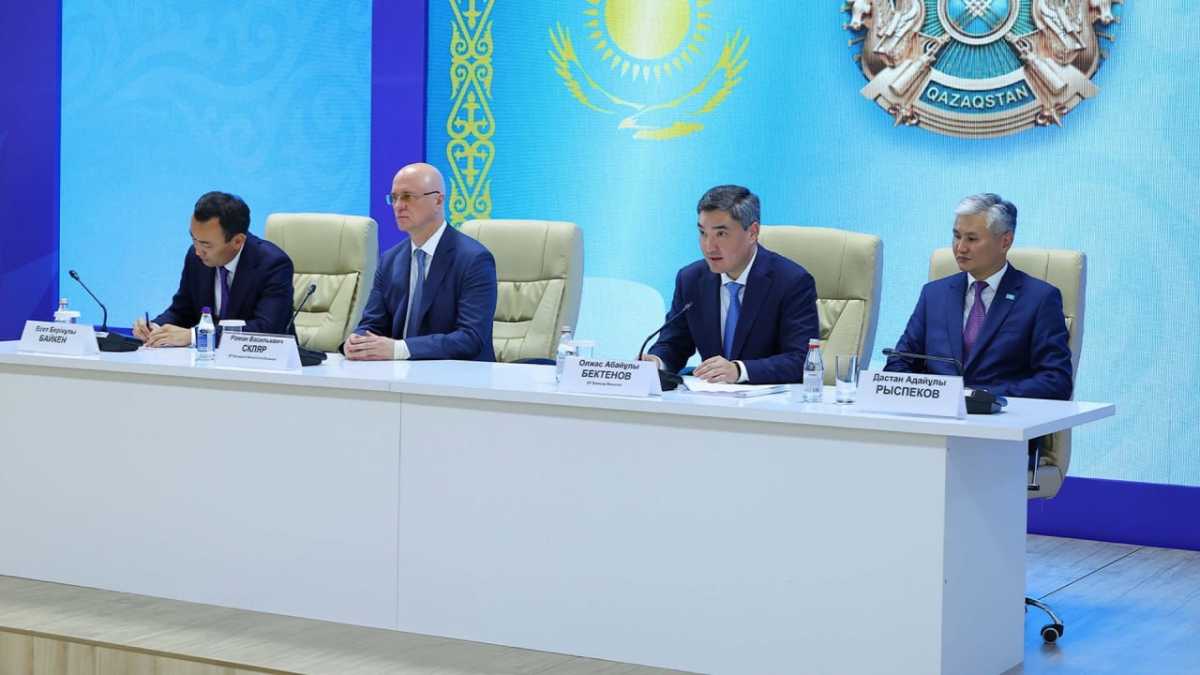 Бектенов и Скляр представили нового акима Улытауской области