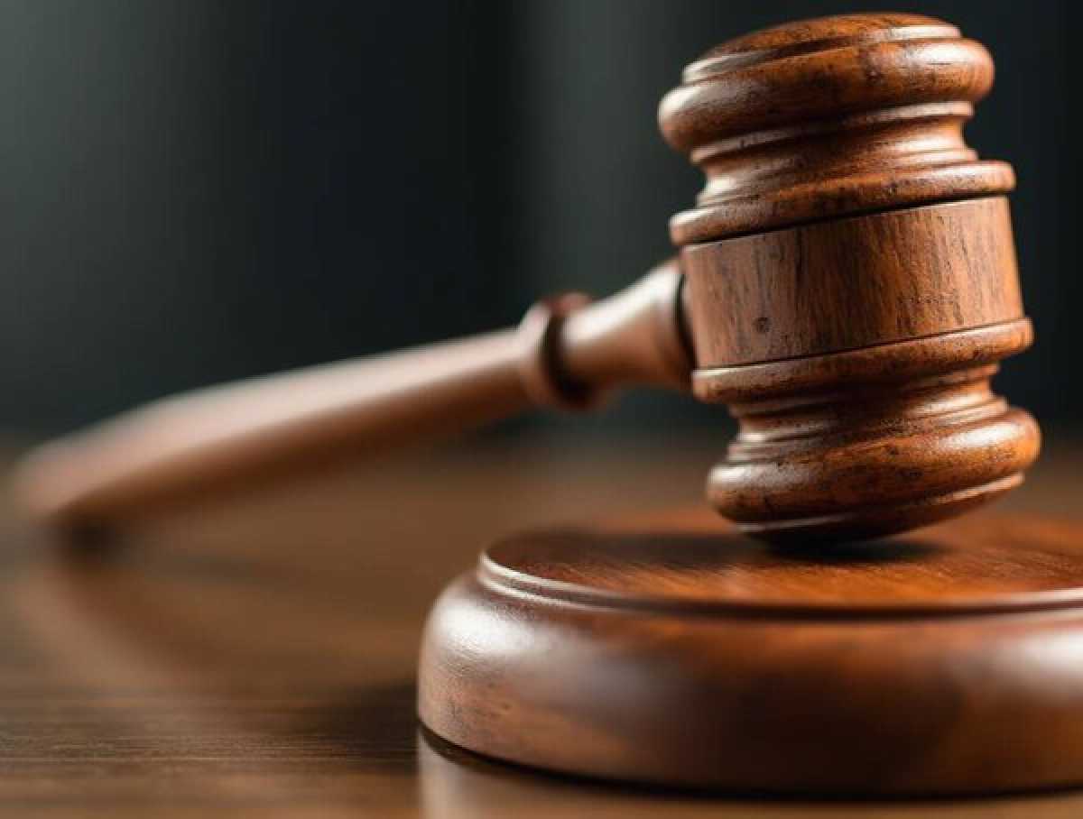 Обещал устроить на работу в Англии: жителя Астаны осудили за мошенничество