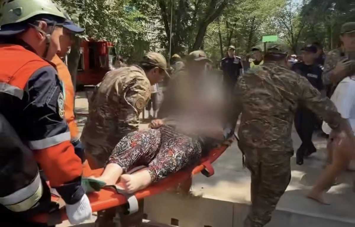 Пенсионерку спасли из горящей квартиры в Талдыкоргане