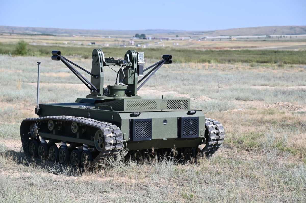 Казахстанские дроны и роботизированные комплексы испытали в условиях, приближенных к боевым