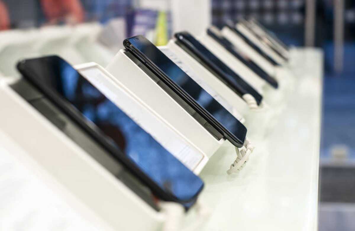 Новые правила продажи смартфонов вводят в Казахстане