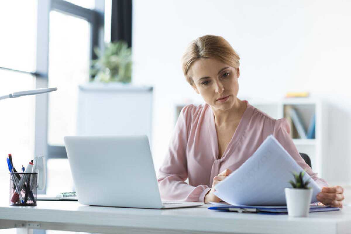 Стало известно, в каких сферах чаще всего работают казахстанки