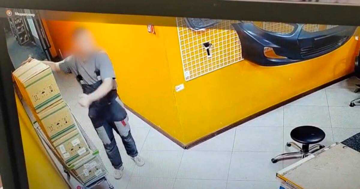 Бывшего сотрудника магазина заподозрили в краже автозапчастей на миллион тенге в Астане