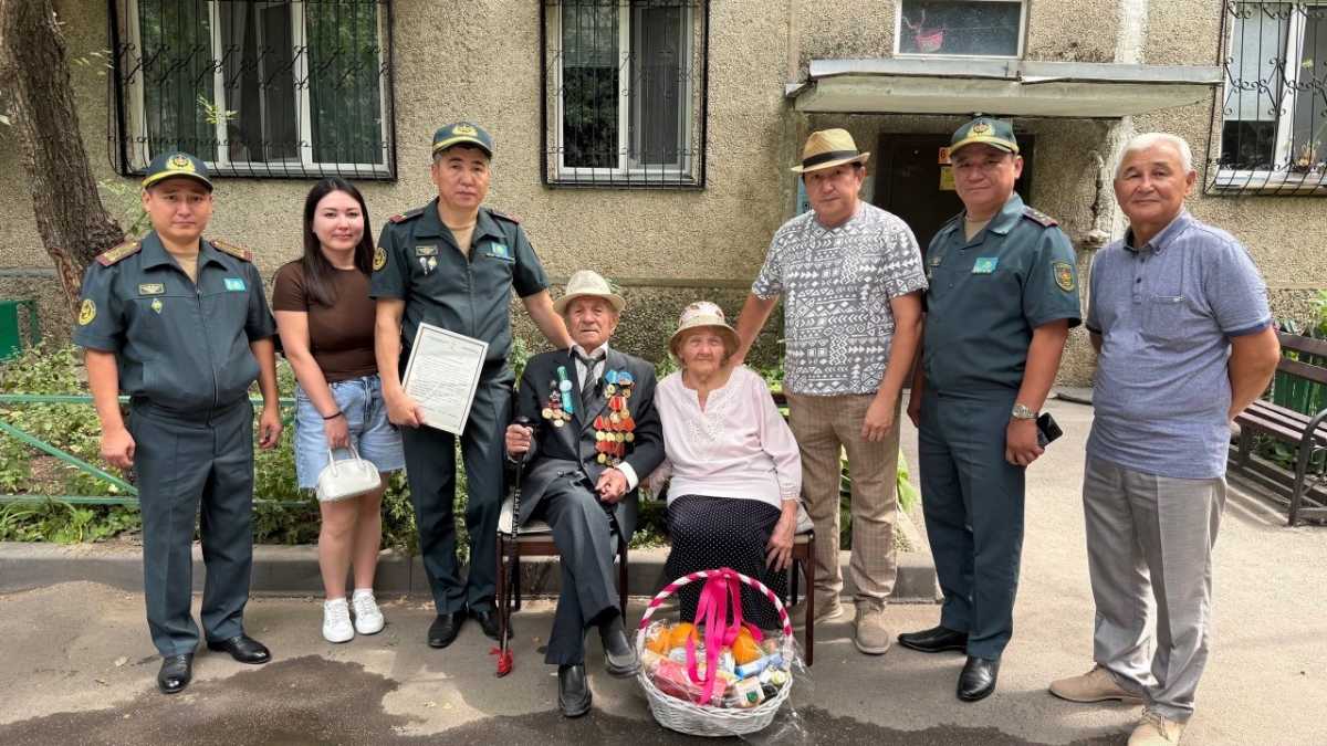 Ветеран Великой Отечественной войны отметил 101-летие в Алматы