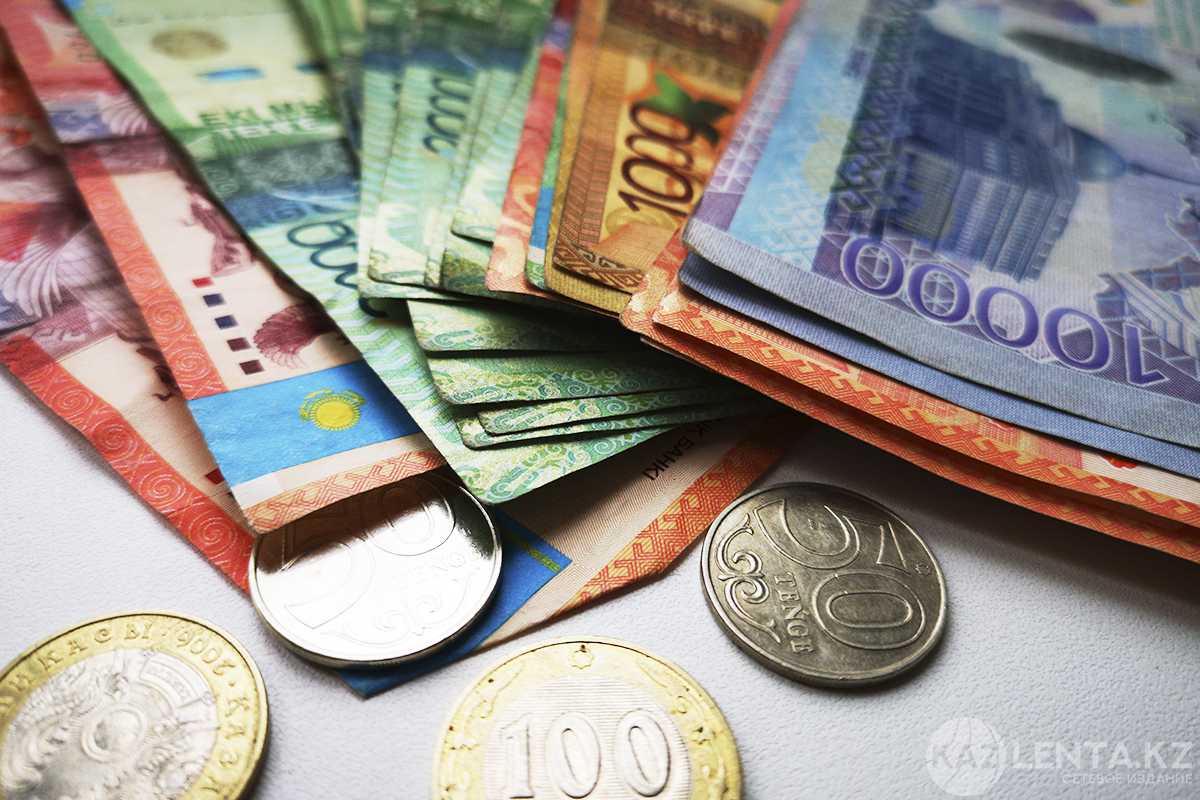 Более 1 млн тг: кому в Казахстане предлагали самые высокие зарплаты