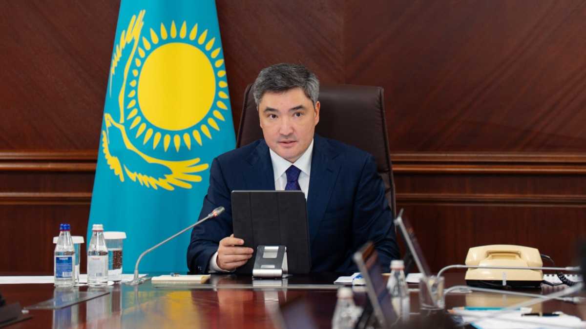Без сложных поисков и заявок: Бектенов поручил расширить перечень госуслуг, доступных в мгновенном формате