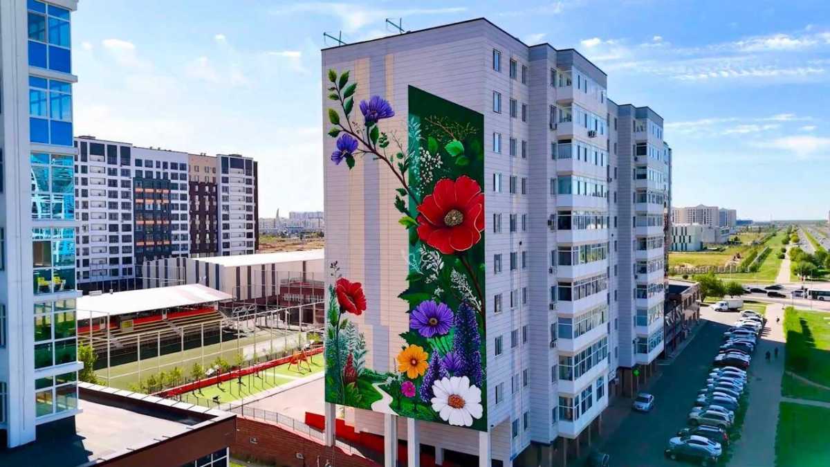 Новый мурал «Таңсәрі» украсил фасад одного из ЖК Астаны