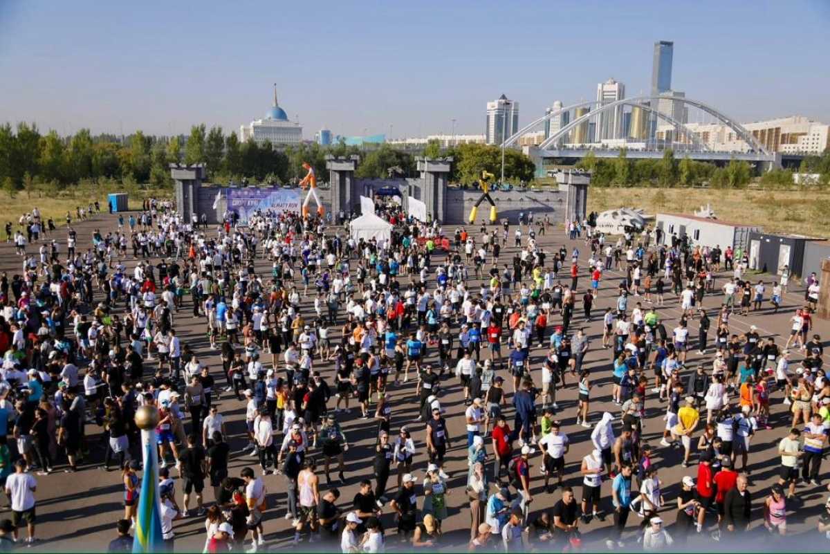 «ALMATY RUN»: В Астане более 2,5 тысяч человек пробежали дистанцию 6,2 километра