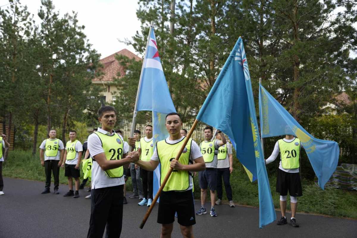 В Астане военнослужащие Сил воздушной обороны отметили День спорта пятикилометровым забегом