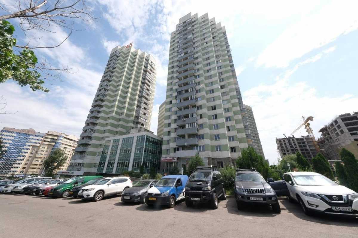 Бесплатная парковка у дома в Алматы: кто получит право и как его оформить