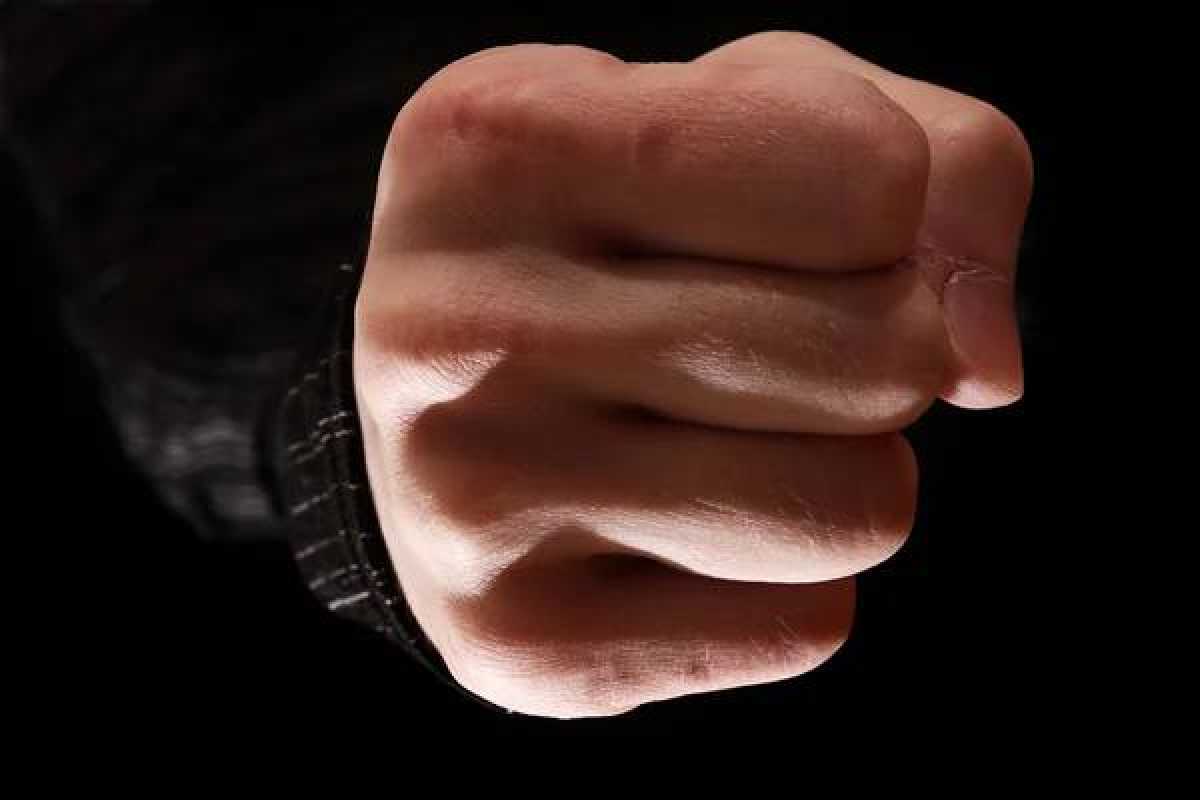 Мужчины устроили драку в автобусе в Алматы