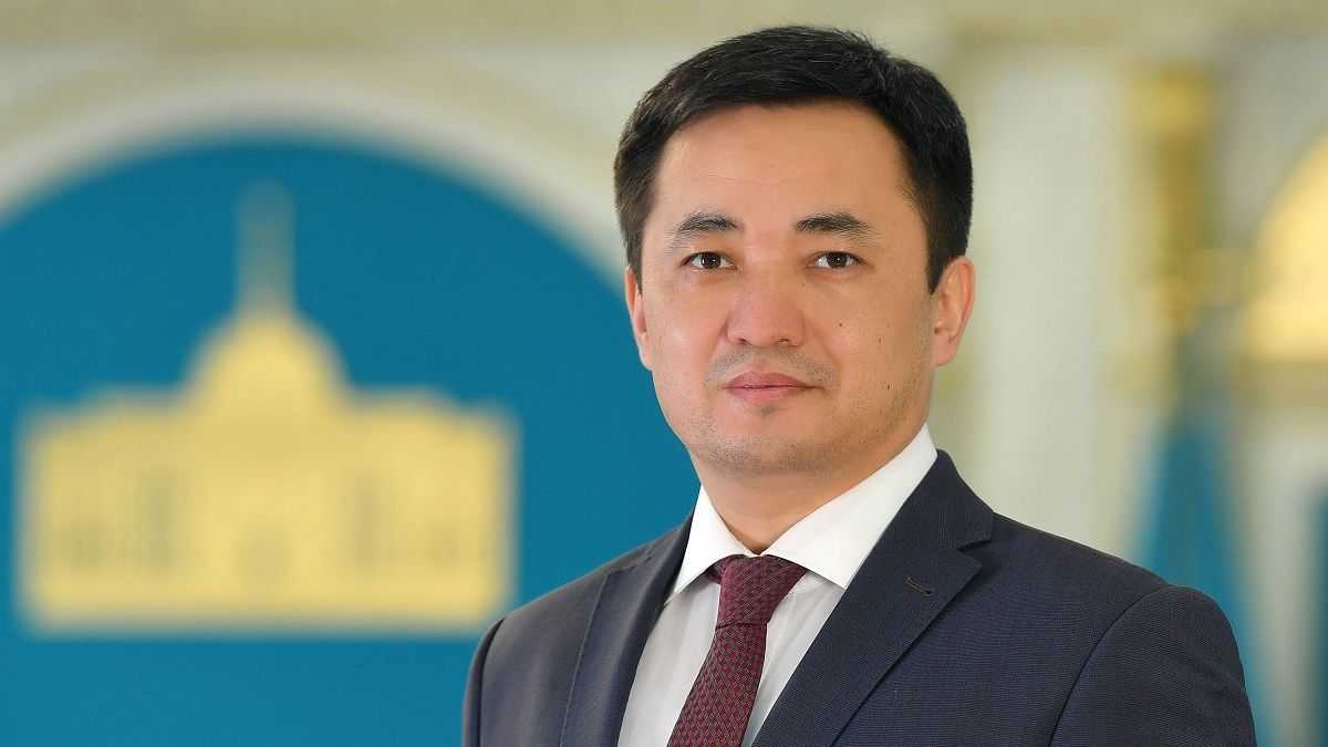 Айбека Дадебая избрали председателем Курултая
