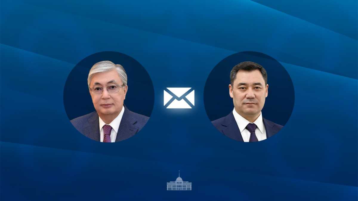 Токаев поздравил Жапарова с 35-летием независимости Кыргызстана