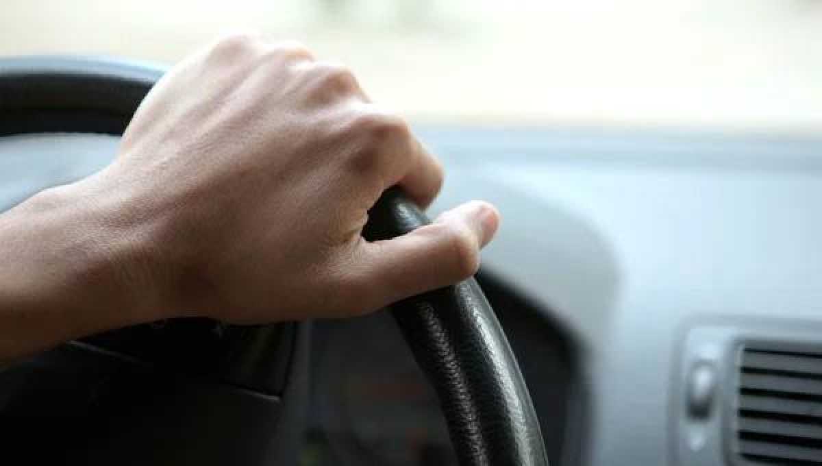 Далеко не уехали: троих подозреваемых в угоне авто задержали в Кокшетау