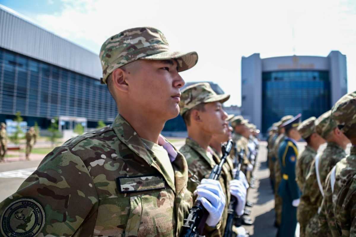 Осенний призыв стартовал в Казахстане: около 23 тысяч человек отправятся в армию