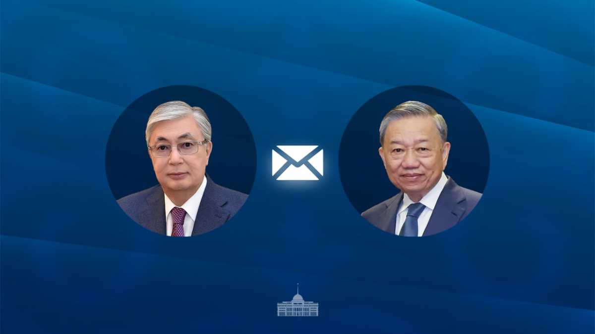Токаев поздравил президента Вьетнама с Днём независимости