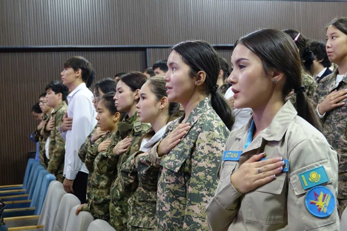 От поколения к поколению: в школах Казахстана проходят «Уроки мужества»