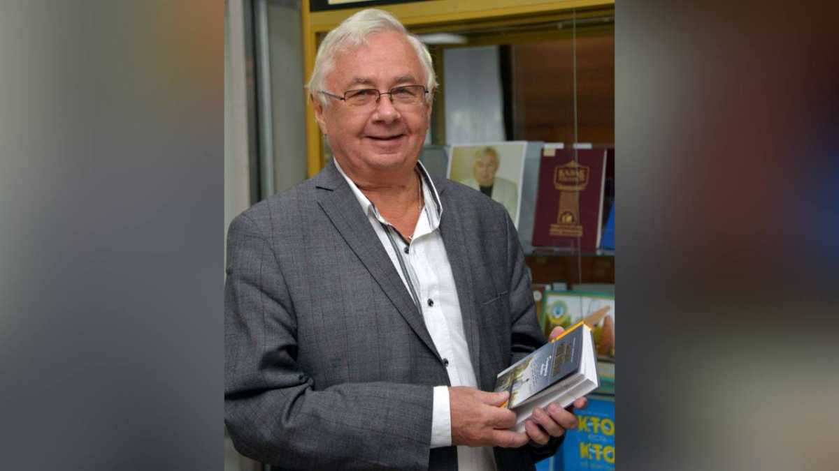 Касым-Жомарт Токаев наградил писателя Валерия Михайлова орденом «Барыс» I степени