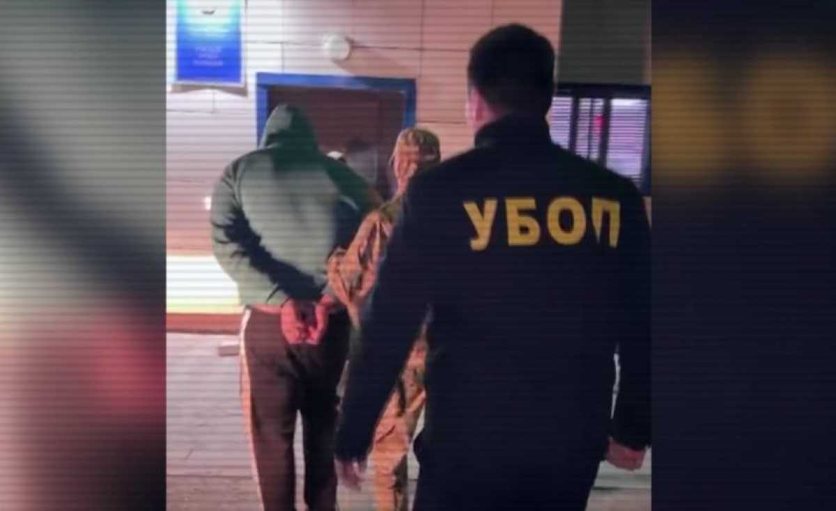 Вымогательство 40 млн тг: семь человек задержали в трёх регионах Казахстана