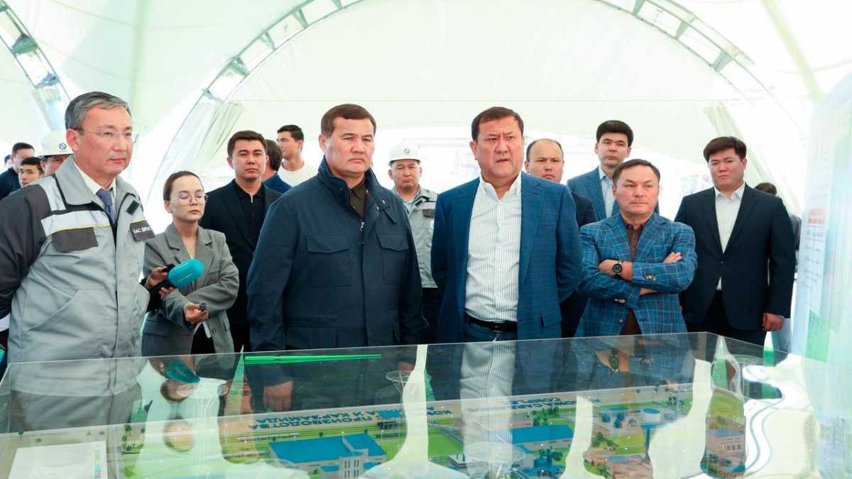 Налибаев ознакомился с работой стратегических объектов в Мангистауской области