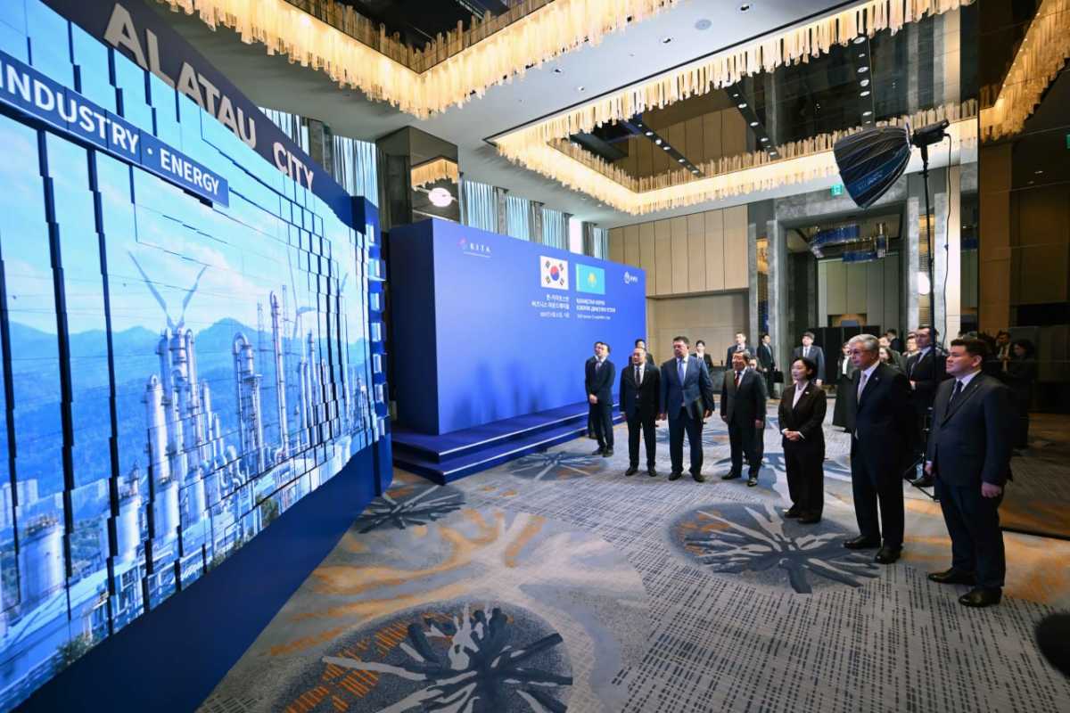 Токаев и премьер-министр Южной Кореи ознакомились с проектами Alatau Smart City