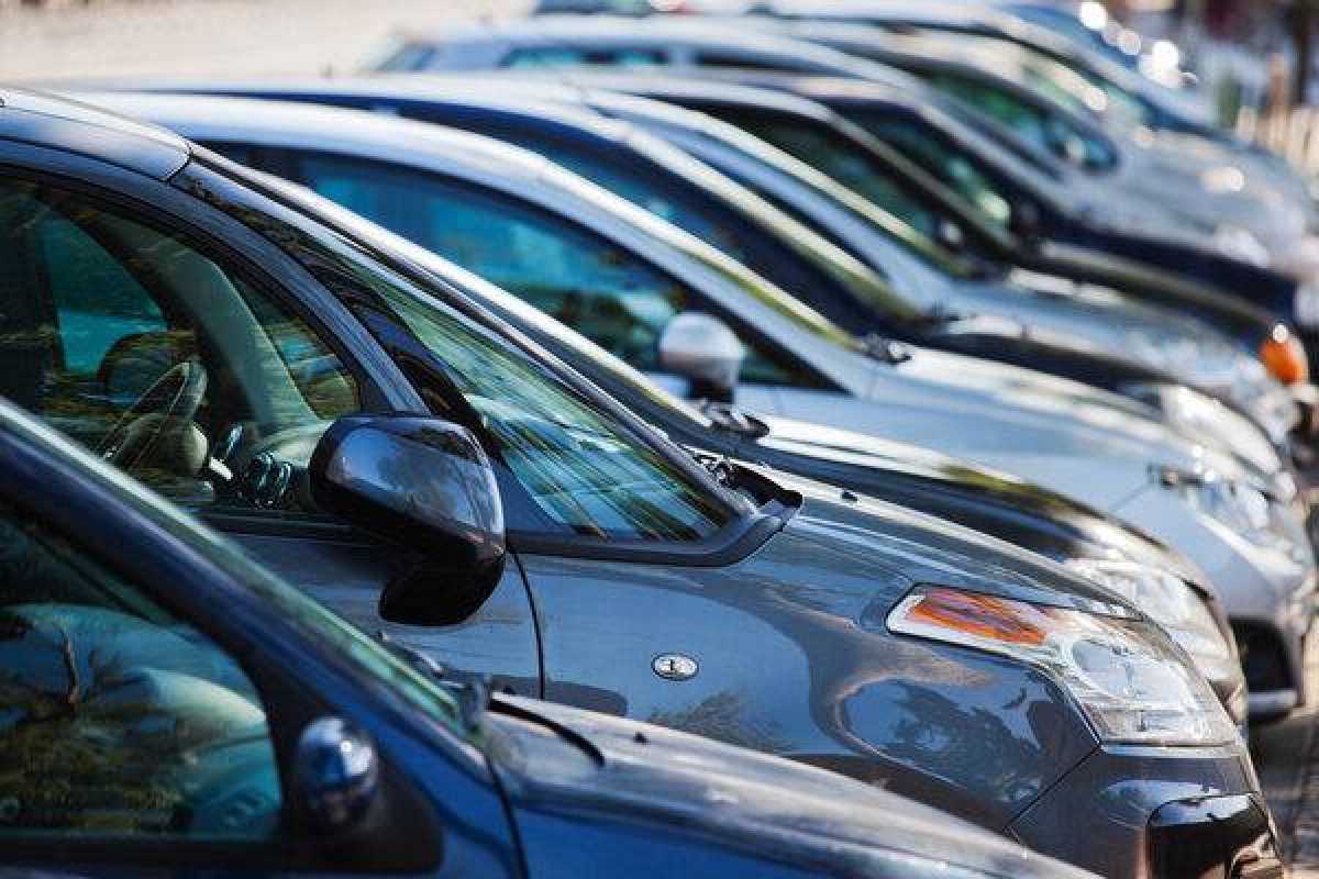 Каждый четвёртый автомобиль, поставленный на учёт в Казахстане, оказался старше 20 лет