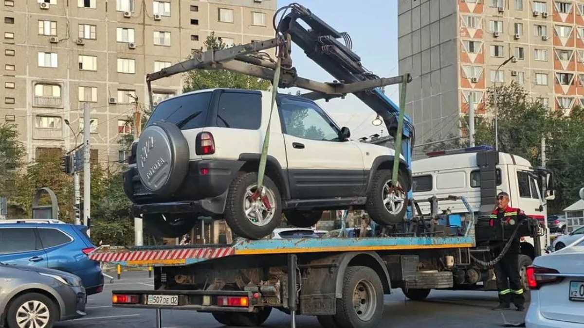 Единый порядок оплаты эвакуации автомобилей предложили установить в Алматы
