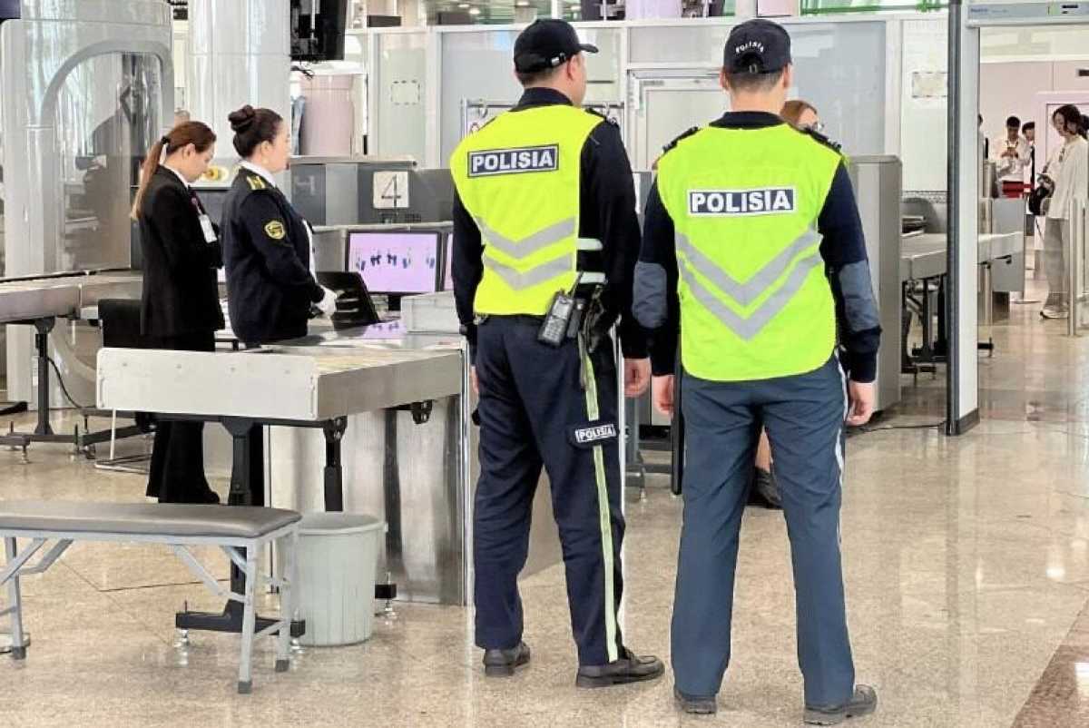 Опоздали на рейс и устроили скандал: пьяных пассажиров задержали в аэропорту Шымкента