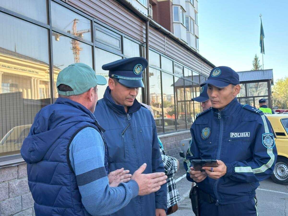 Таксиста-иностранца выдворили из Казахстана после жалобы пассажирки