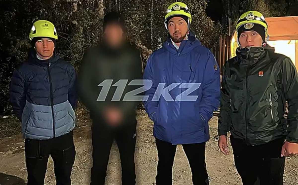 Сбился с маршрута: молодого человека спасли в горах Алматинской области