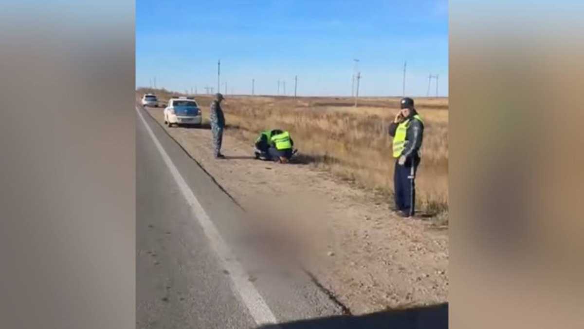 Тело женщины нашли на обочине в Костанае