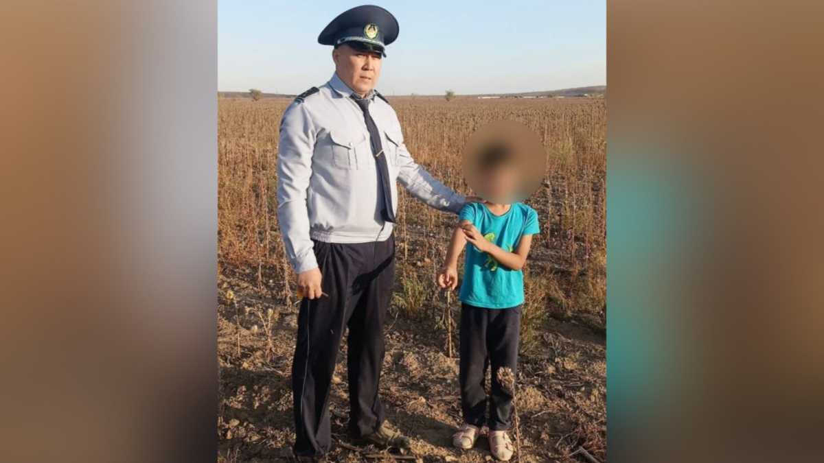Пропавшего 7-летнего мальчика нашли в четырёх километрах от села в Абайской области