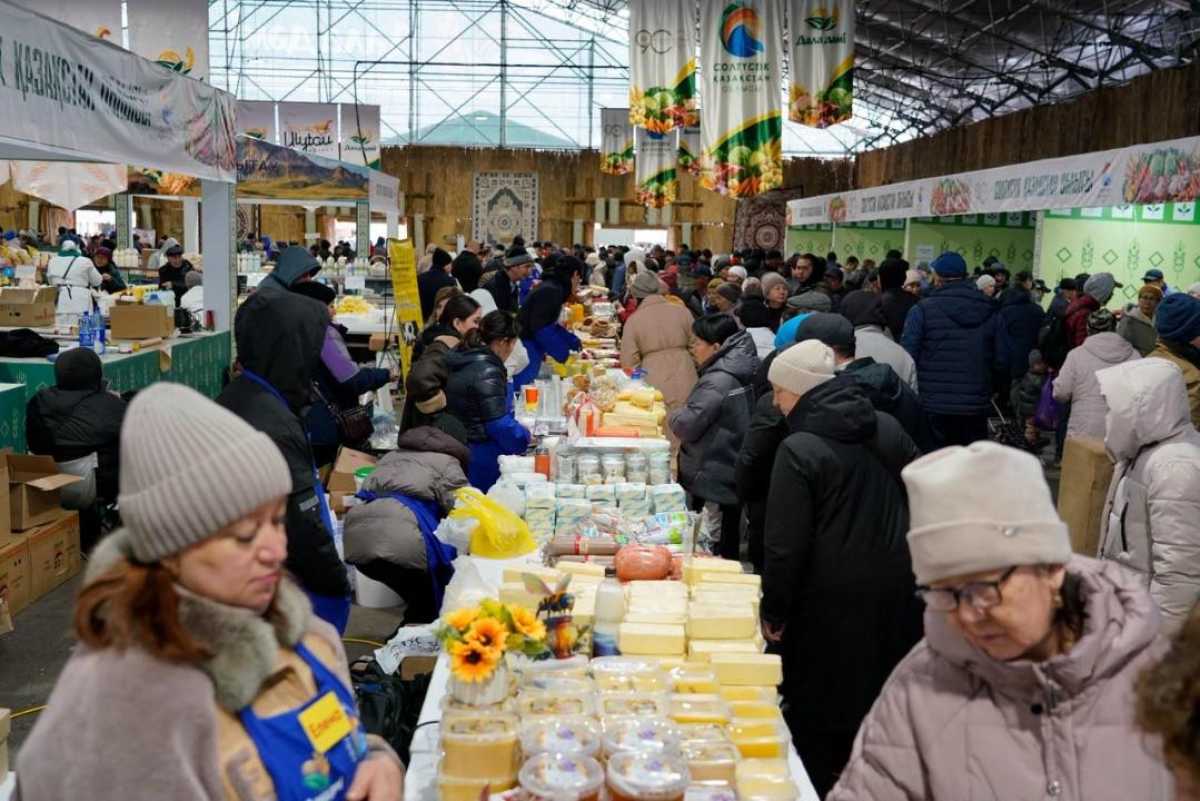 Более 1 600 тонн продуктов: в Астане проходит ярмарка трех областей