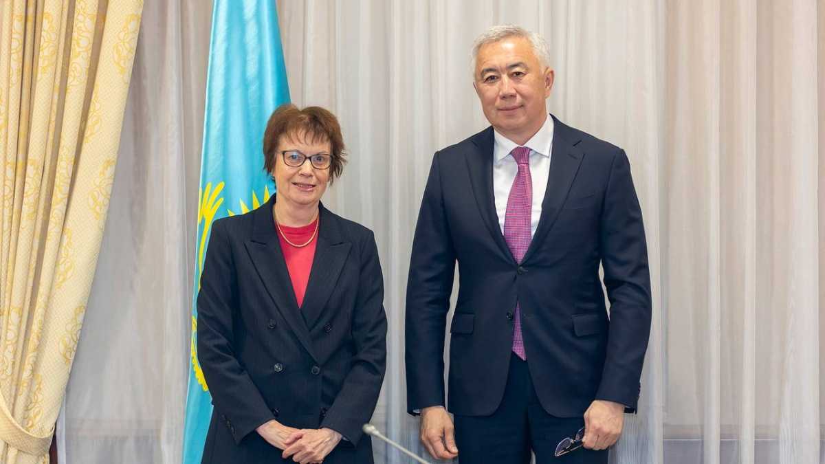 Казахстан и Германия обсудили развитие транспортных коридоров